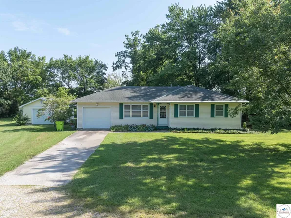 6606 Monsees Dr, Sedalia, MO 65301