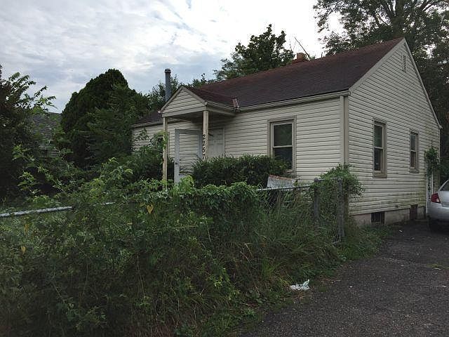 1st image of 2257 Parkwood Ave