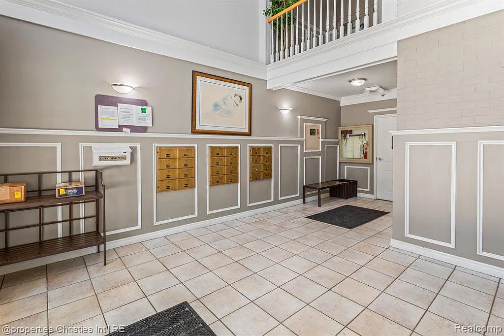 2 bed, 2.0 bath, 1030 sqft, $3,300 — Photo 4