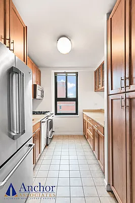 Sold by Anchor Associates | media 22