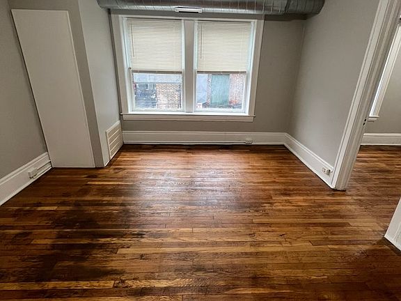 4th image of 2772 Lancashire Rd #1