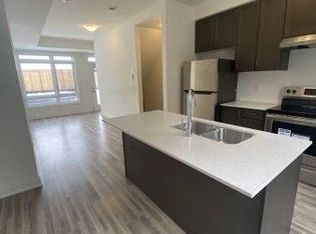 370 Red Maple Rd #17, Richmond Hill, ON L4C 5T4