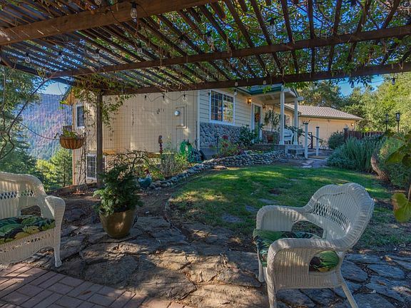 4th image of 347 Crows Nest Dr