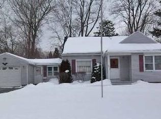 99 Morncrest Dr, Rochester, NY 14624