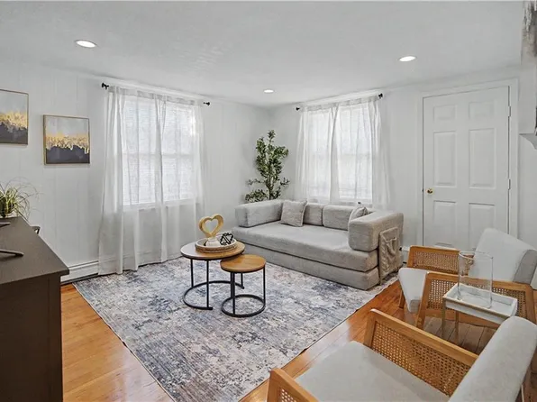 137 A Kingstown Rd, Narragansett, RI 02882