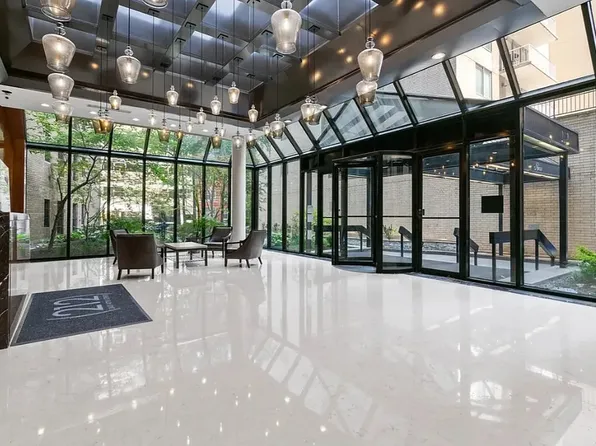 212 East 47th Street image 11 of 16