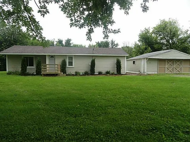 5412 W Mooresville Rd photo 1