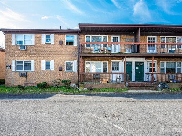 55 Gill Ln APT 32, Iselin, NJ 08830