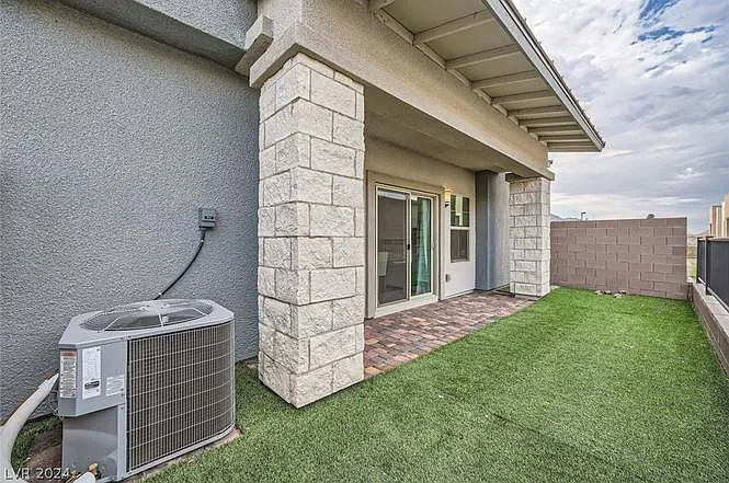 600 N Carriage Hill Dr #1201 — Photo 23