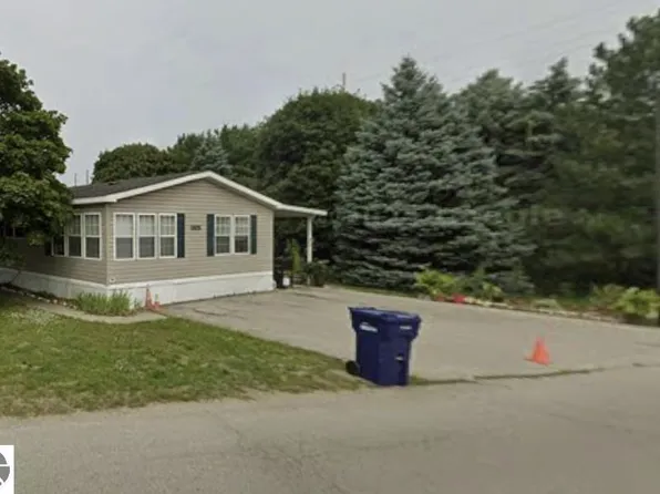 1478 David Pl, Traverse City, MI 49686
