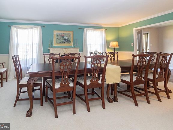 5th image of 832 Cotswold Rd
