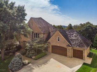 1445 Bell Oaks Ln SW, Rochester, MN 55902