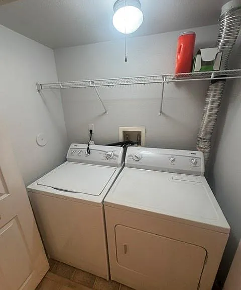 1924 Greenglen Dr #102 — Photo 11