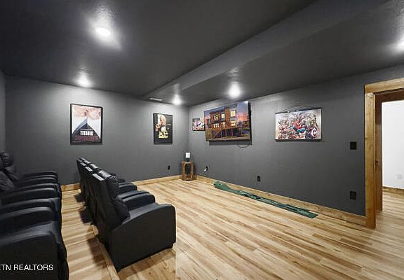 3rd image of 717 Bullwinkle Way