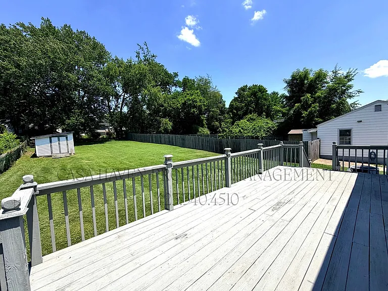 320 Clark St — Photo 15