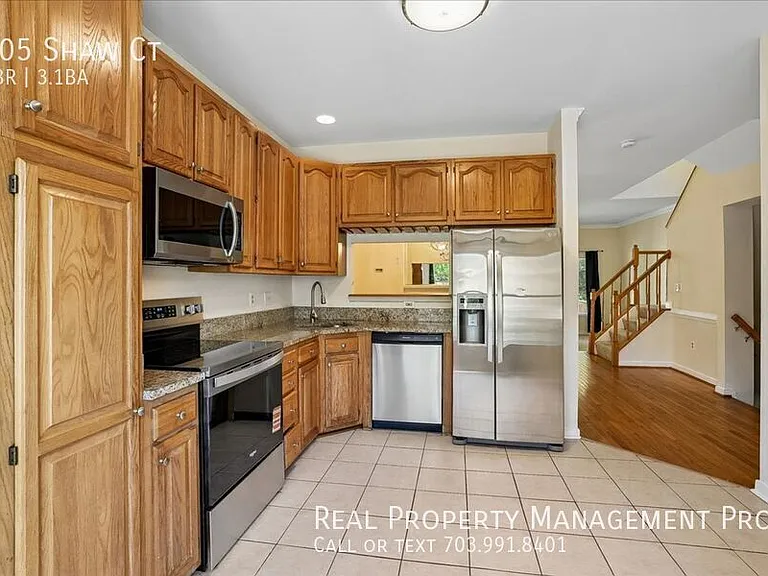 905 Shaw Ct — Photo 4