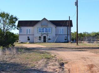 518 Chateau Nu Ln, Stonewall, TX 78671