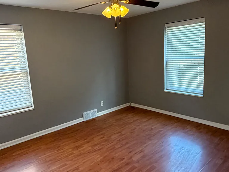6958 Chippewa St #2E — Photo 10
