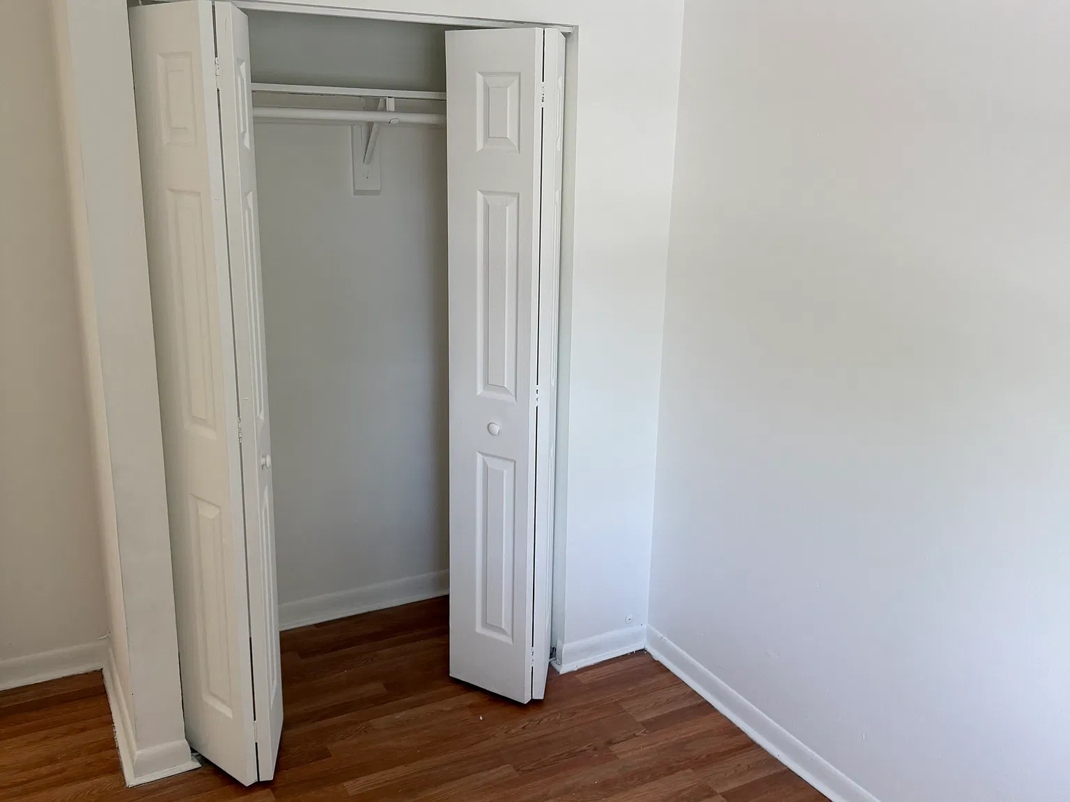 2 bed, 590 sqft, $1,800 — Photo 2