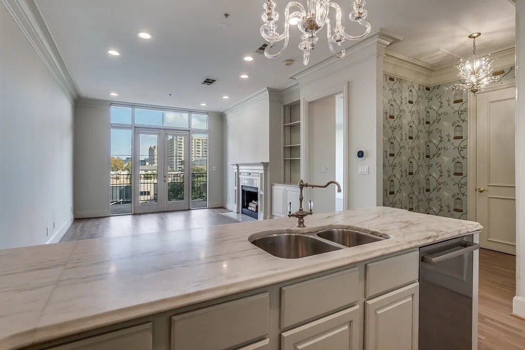 1 bed, 1.5 bath, 1305 sqft, $5,800 — Photo 1