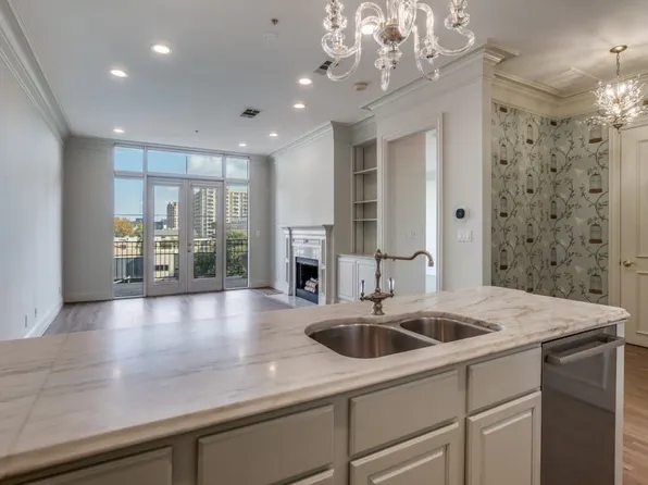 3535 Gillespie St, Dallas, TX