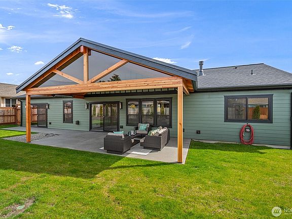 4th image of 8227 Comox Road