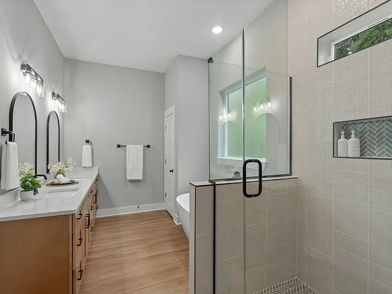 706 N F St #B — Photo 39