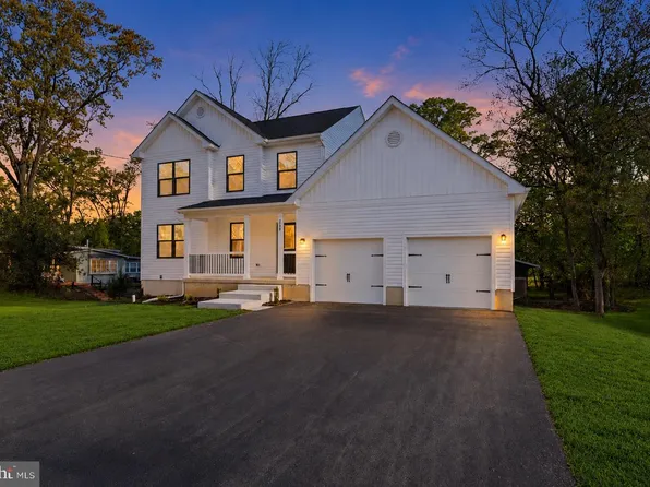 212 Lotus Ave, Voorhees, NJ 08043