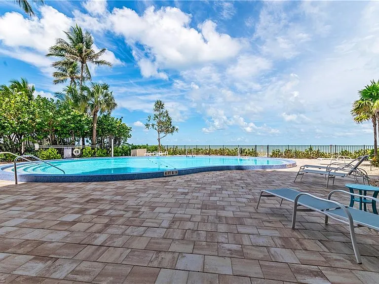 3399 Gulf Shore Blvd N #309 — Photo 30
