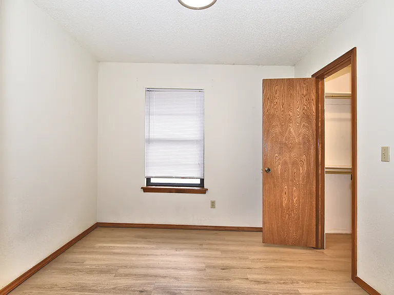 2500 W Honolulu St — Photo 18