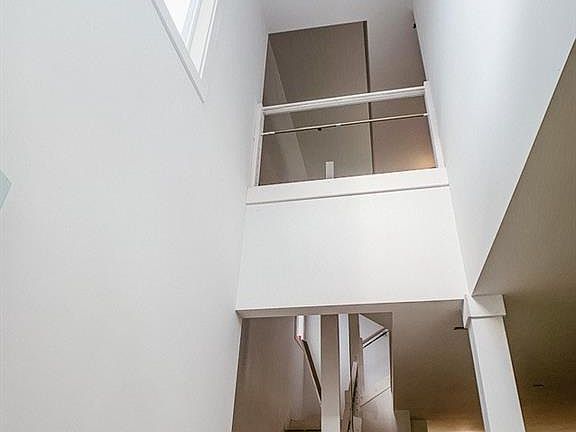 3rd image of 1304 Olive St