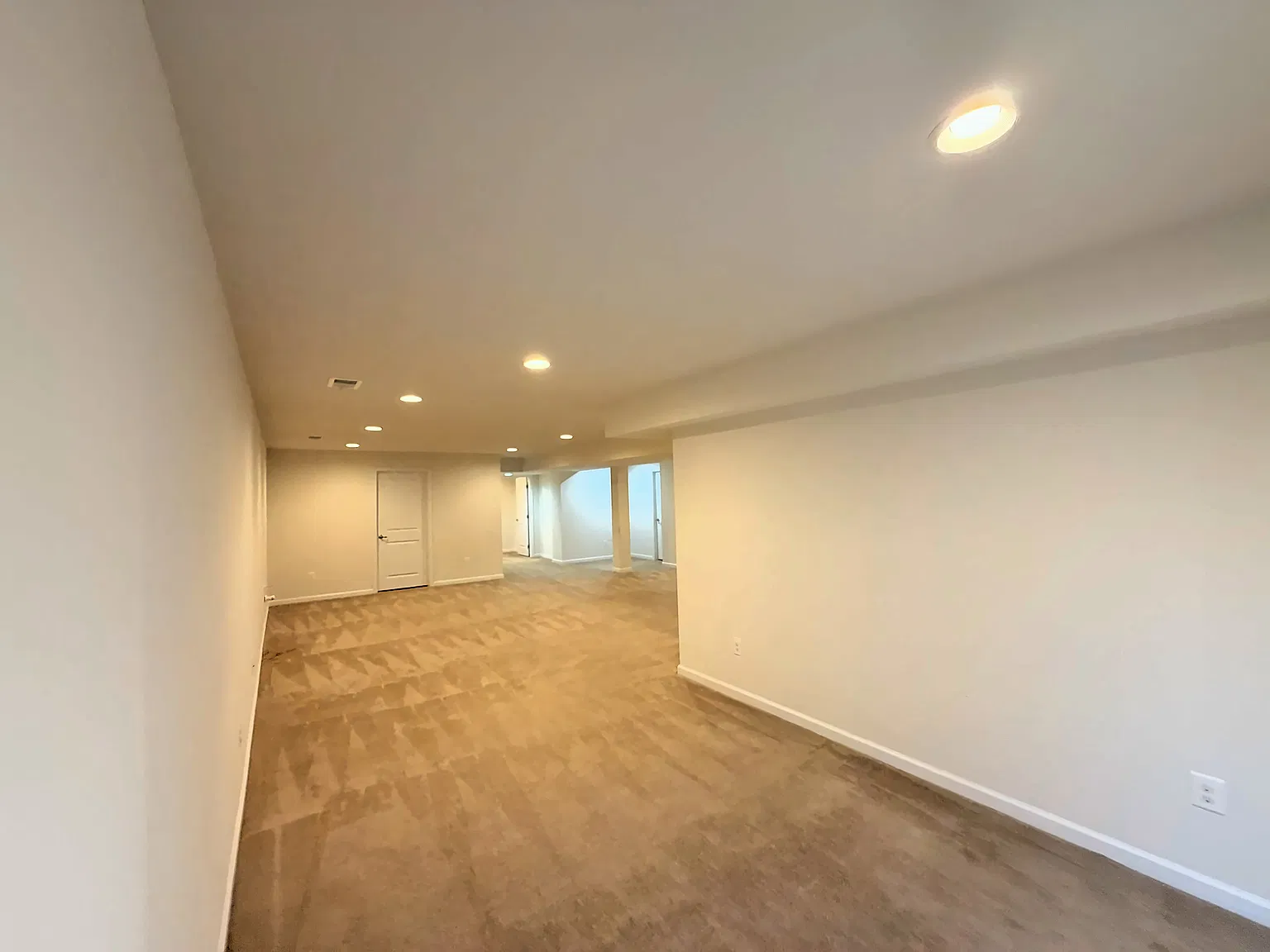 4 bed, 2768 sqft, $3,700 — Photo 4