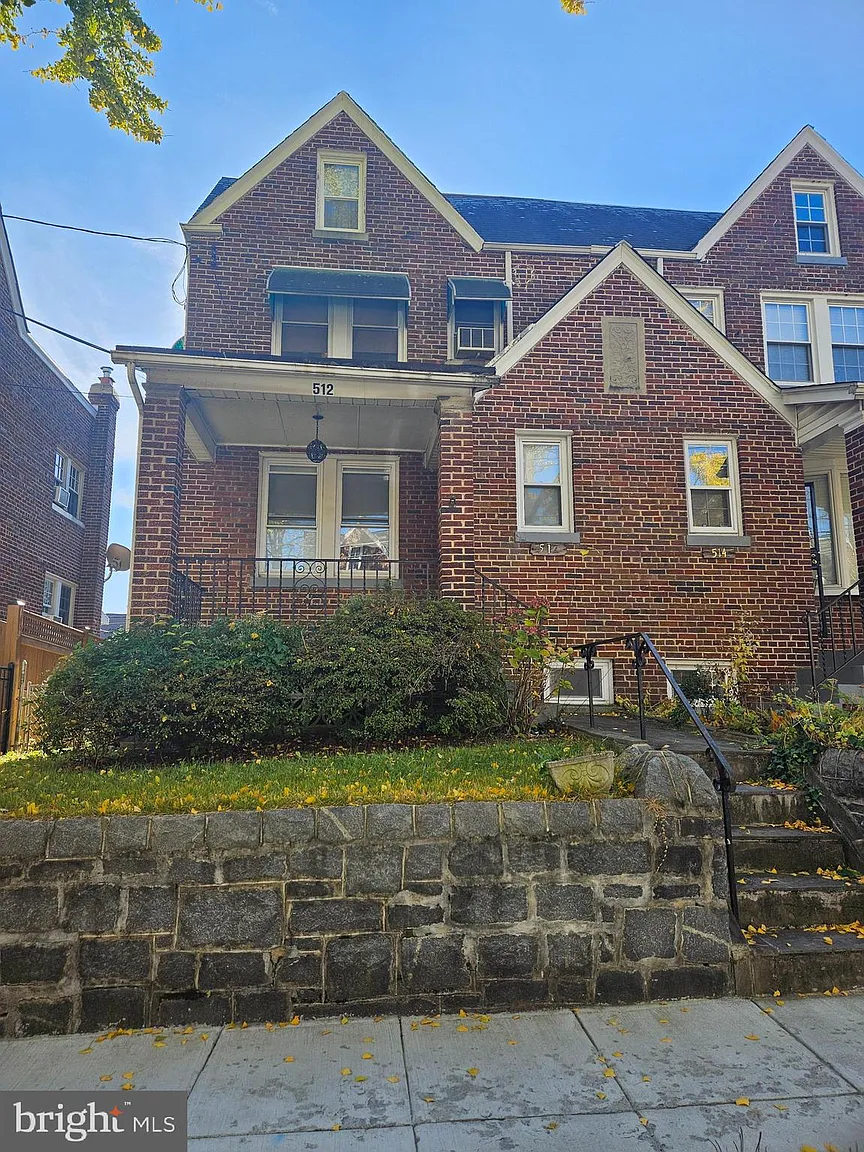 512 Quintana Pl NW photo 1