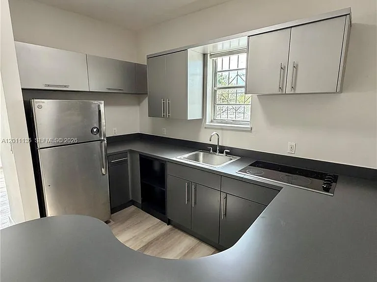 173 NW 36th St #2 — Photo 5