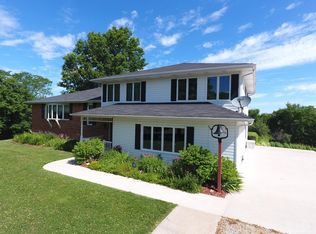 2731 New London Rd, New London, IA 52645