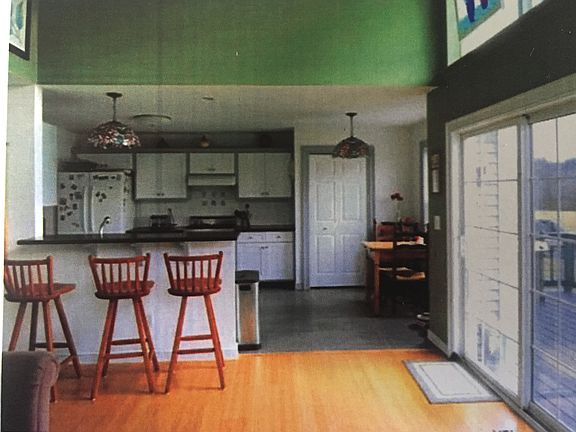 From family room to Kitchen