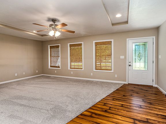 5th image of 1100 Samantha Dr