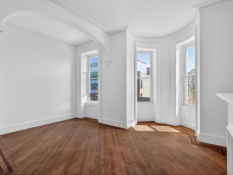 701 Bergen Ave — Photo 15