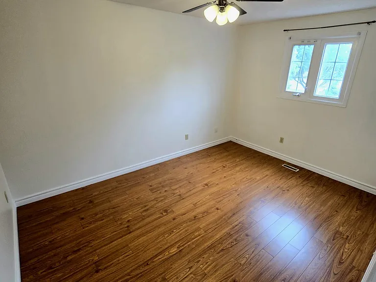 1592 Marshcourt Dr #MAIN — Photo 12