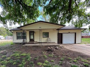 420 E Otis Ave, Salina, KS 67401
