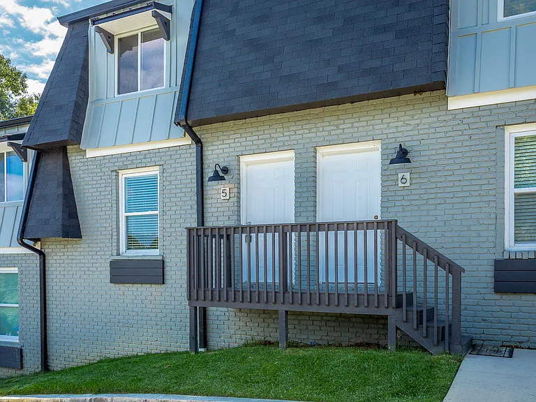 4407 Delashmitt Rd — Photo 2