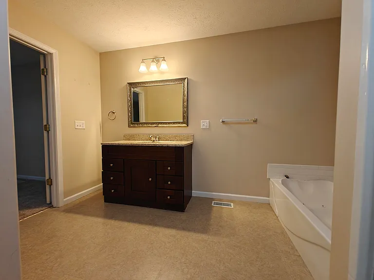 227 Schilling St — Photo 10