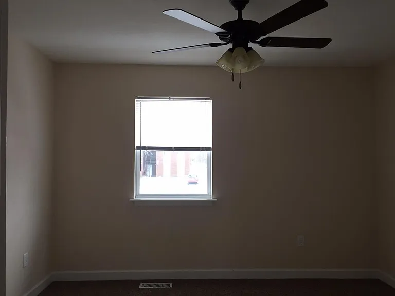 423 Meadow Dr — Photo 15
