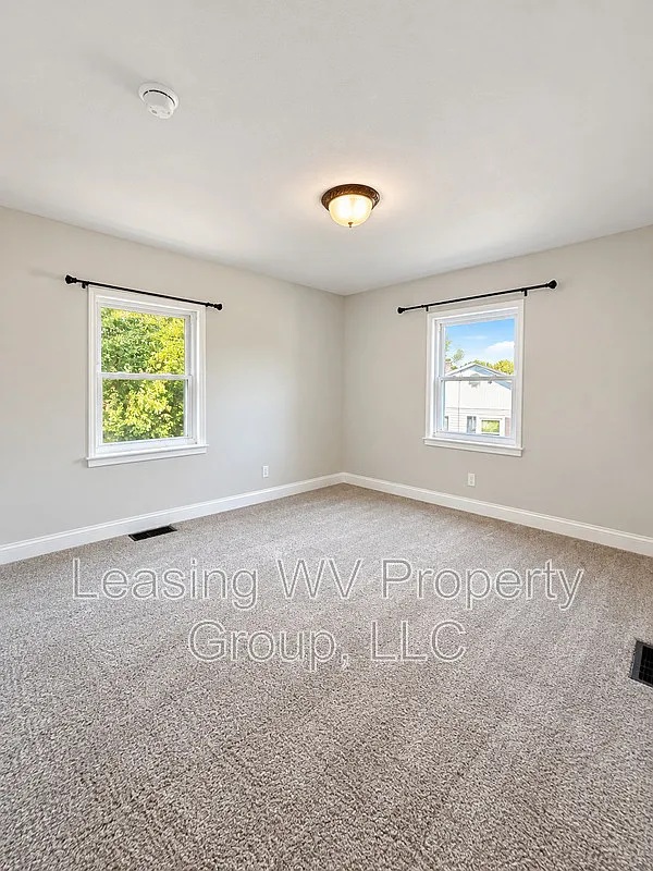 3 bed, 2.0 bath, 1700 sqft, $1,600 — Photo 4