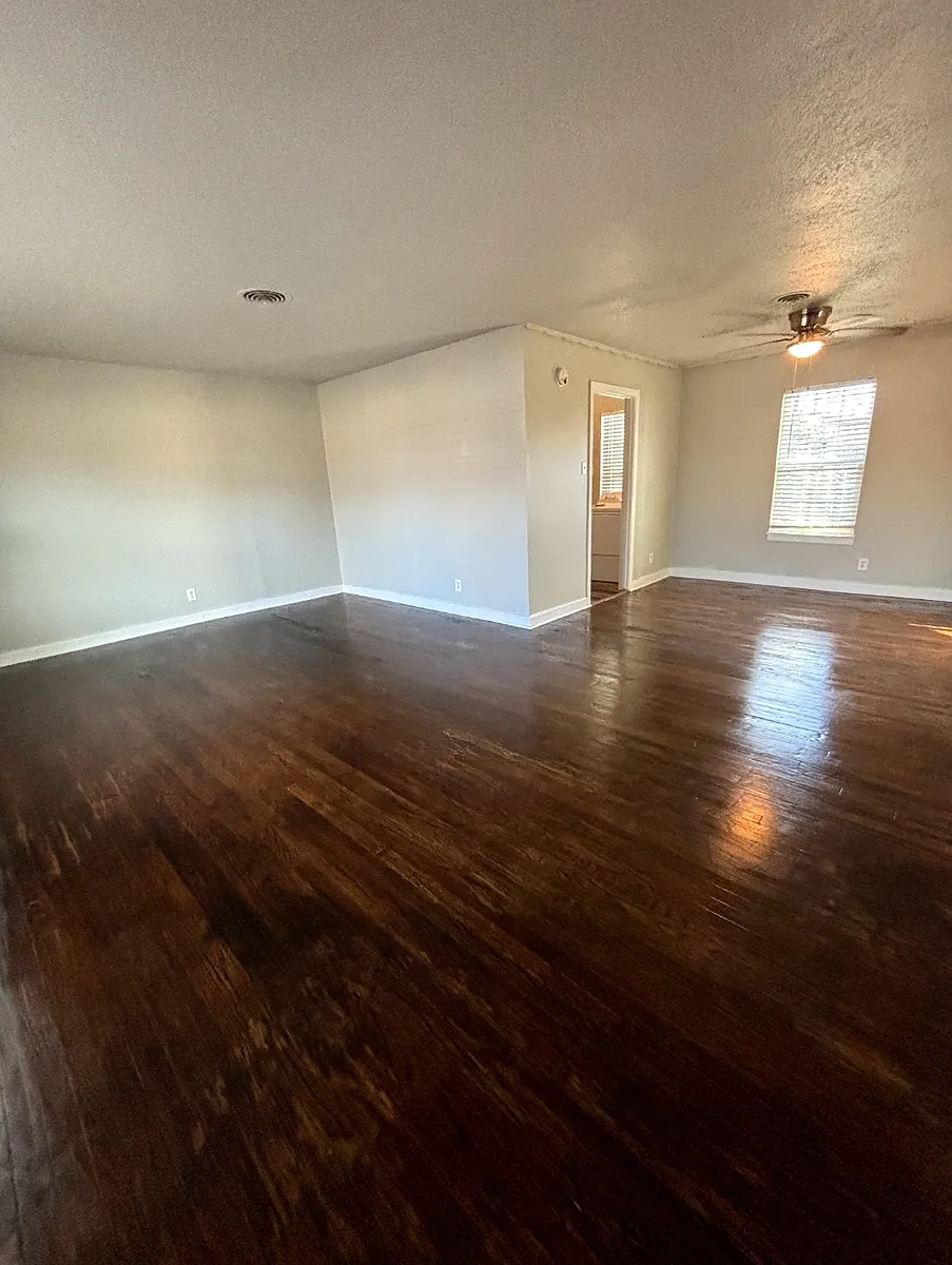 Building Photo - 107 Twining Dr #B