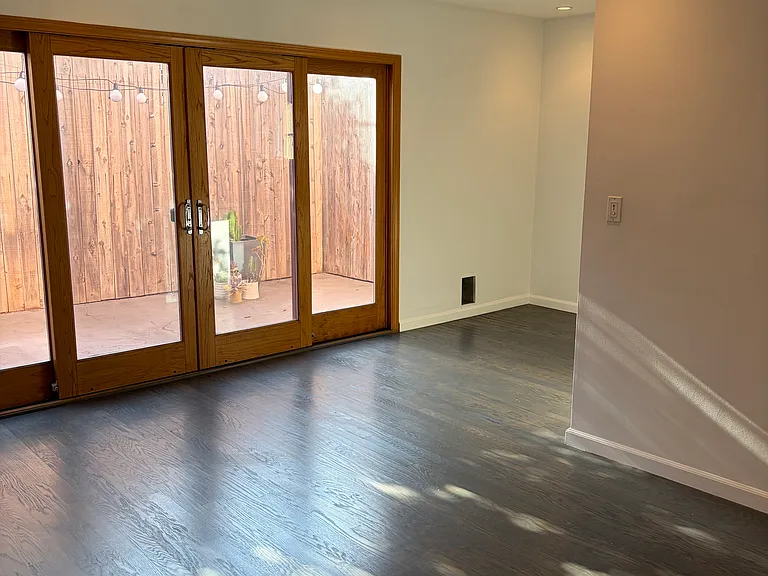 1400 N Hayworth Ave #11 — Photo 7