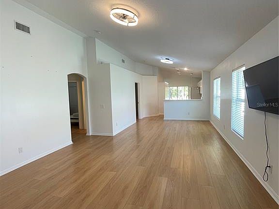 3rd image of 5033 Prairie View Way