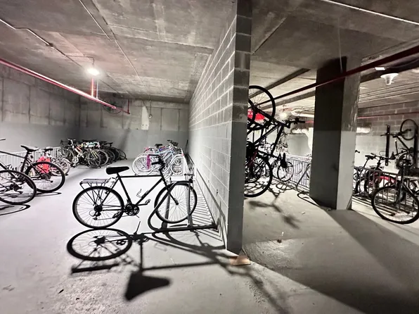 400 Claremont Avenue image 34 of 39