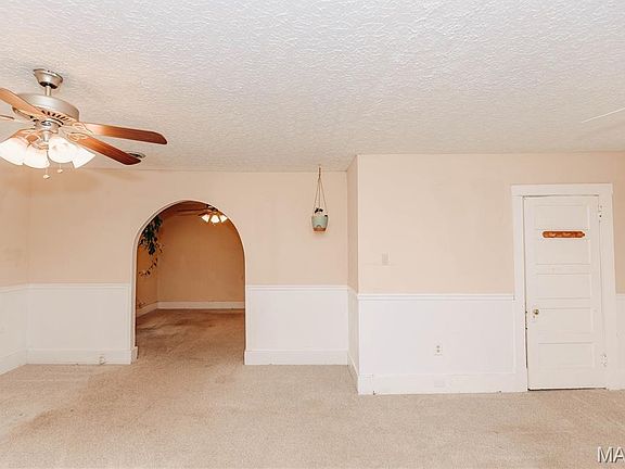 4th image of 412 W Chestnut St