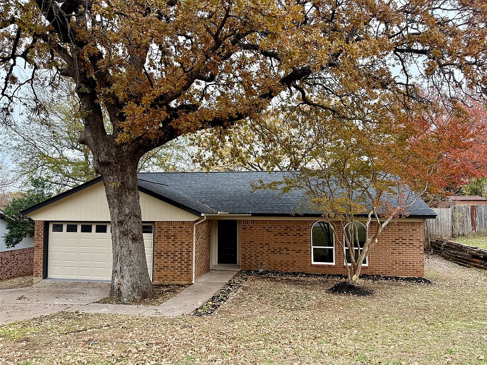 1st image of 2309 Oakside Dr
